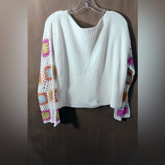 NWOT Pink Lily Off “Wanna Be With You” Cream Cropped Crochet Sleeves Sweater - Picture 8 of 11